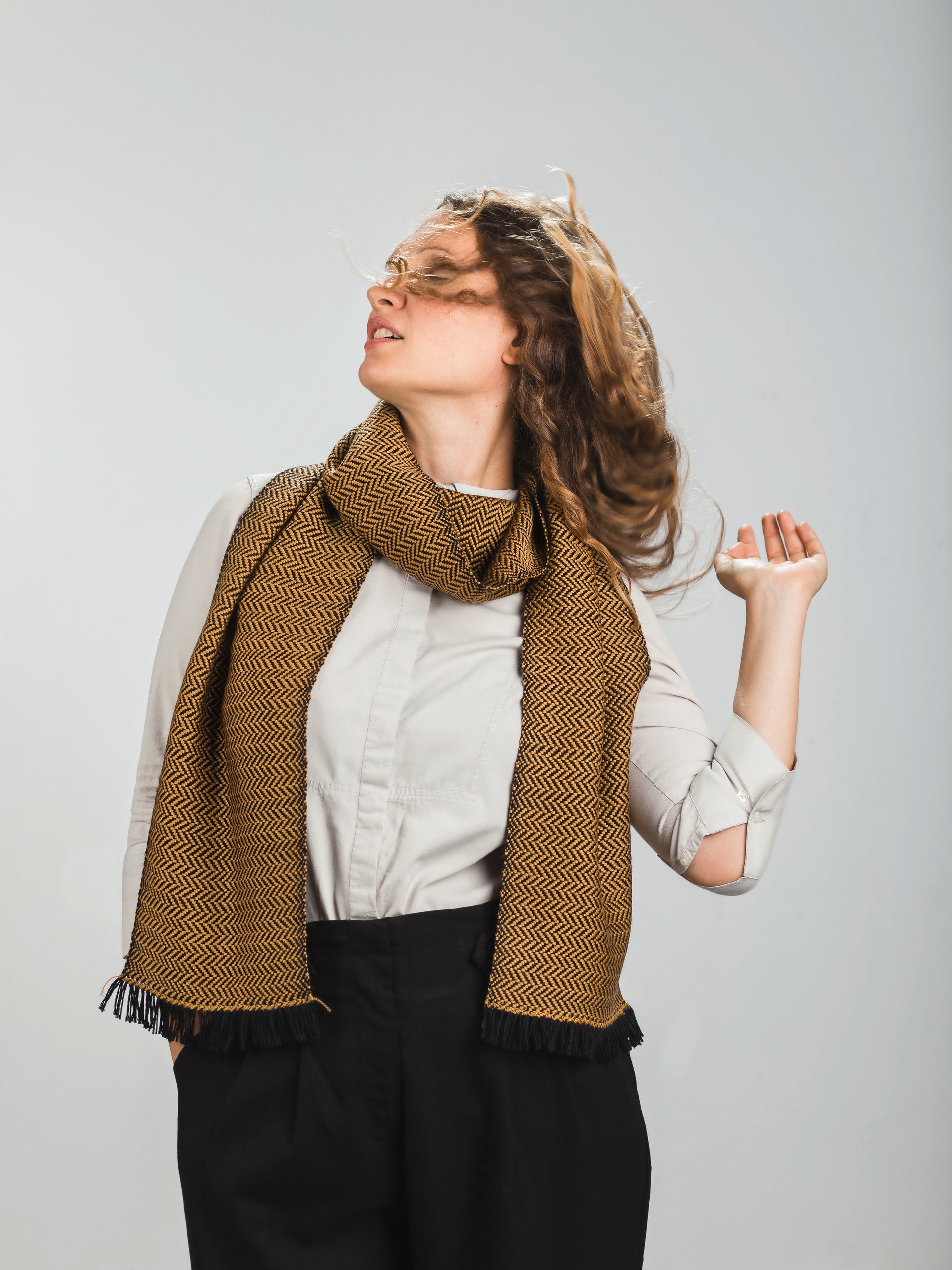 Sciarpe in Lana Merinos - Lusso e Comfort di Alta Qualità | Cecchi e Cecchi Sciarpe in Lana Merinos - Lusso e Comfort di Alta Qualità | Cecchi e Cecchi
